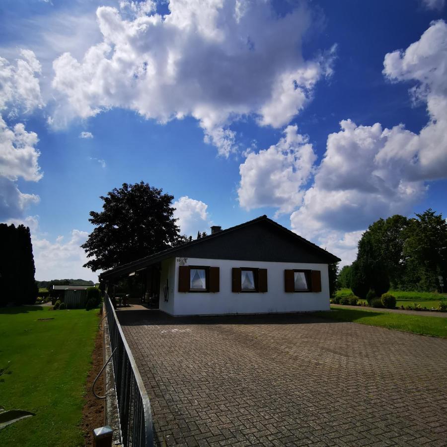 Bb19 Eifel-Ferienhaus Am Moseltal Mit Saunahaus Beuren  Esterno foto